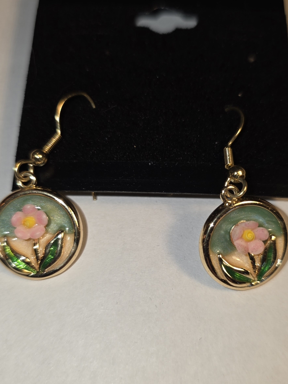 Gold-Tone Pink Flower Drop Earrings - Floral Dangle. Vintage Dimensional.